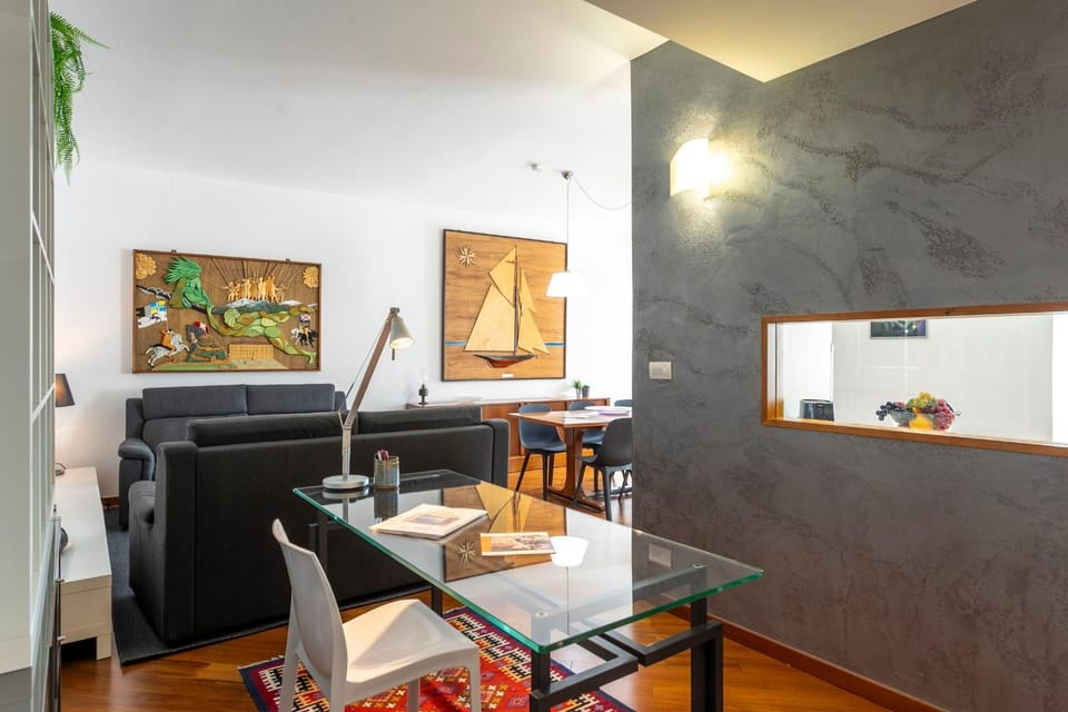 Living room, Dining area