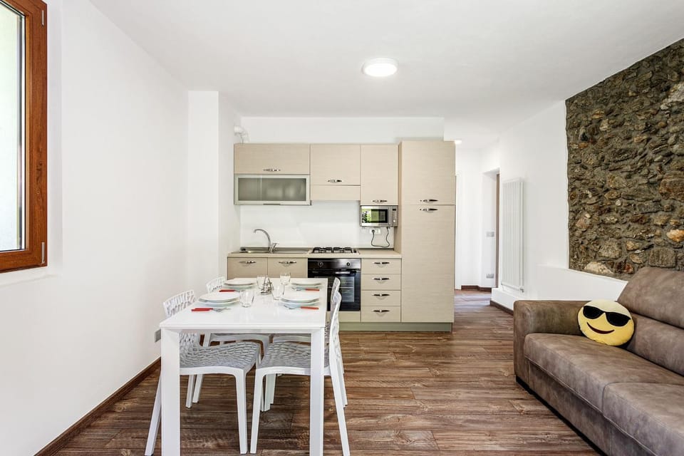 Kitchen or kitchenette, Living room, Dining area