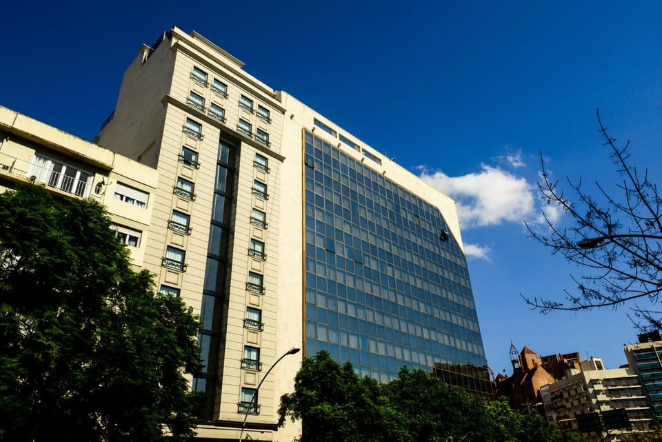 Property building, Facade/entrance, Off site, Day, City view