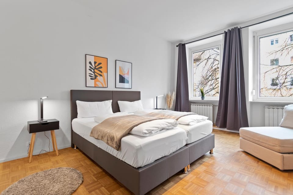 Flatista Homes - Old Town Apartment in Munich