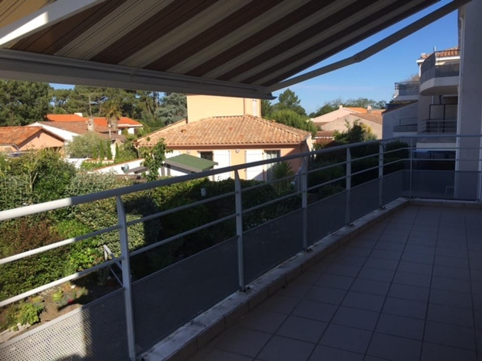 Appartement Tout Confort avec Parking, Proche Plage et Commerces - FR-1-197-509 Apartment in Château-d'Olonne