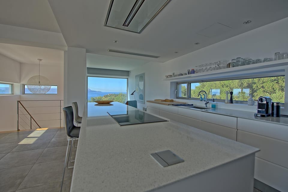 View (from property/room), Kitchen or kitchenette, Sea view