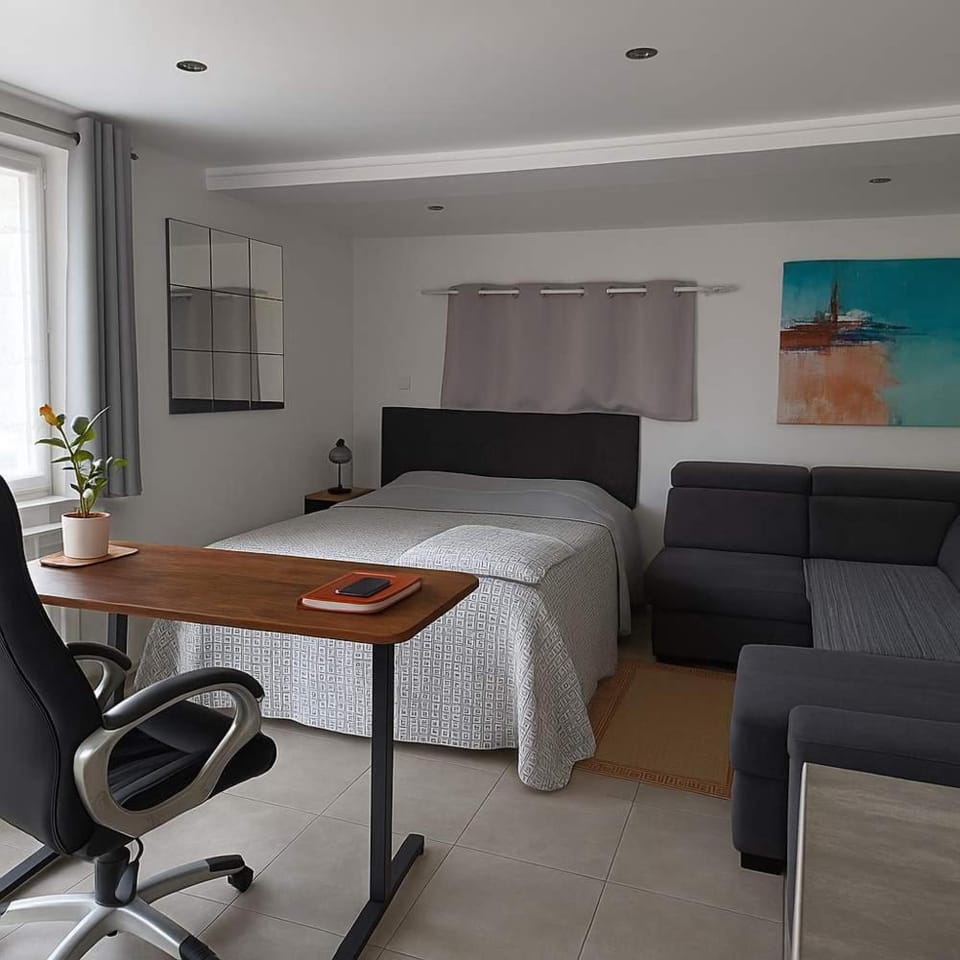 Bed, Living room, Bedroom