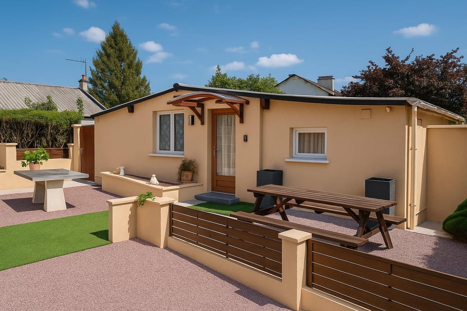 Property building, Patio, Garden, Garden view