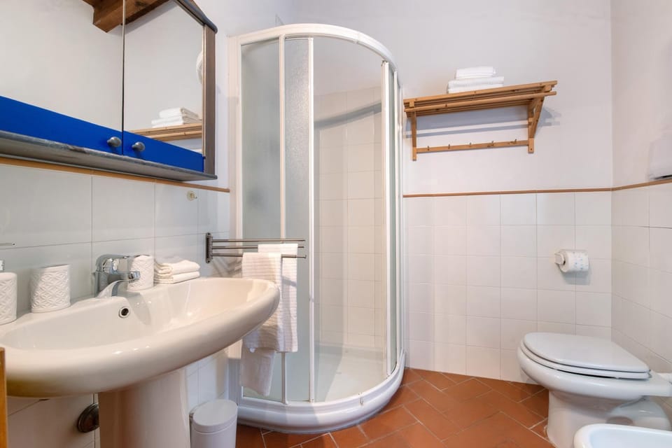 Bathroom, Living room