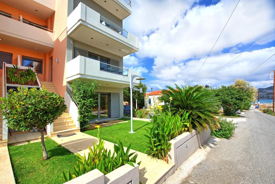 Property building, Facade/entrance