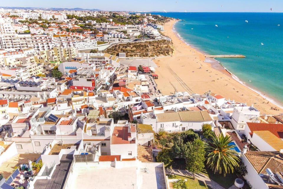 Typical Fisherman's Cottage with amazing sea views! House in Albufeira