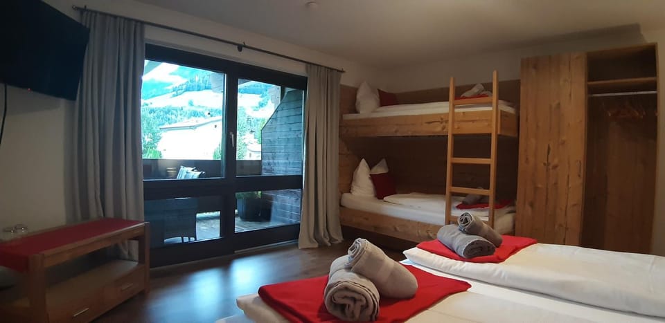 Photo of the whole room, bunk bed