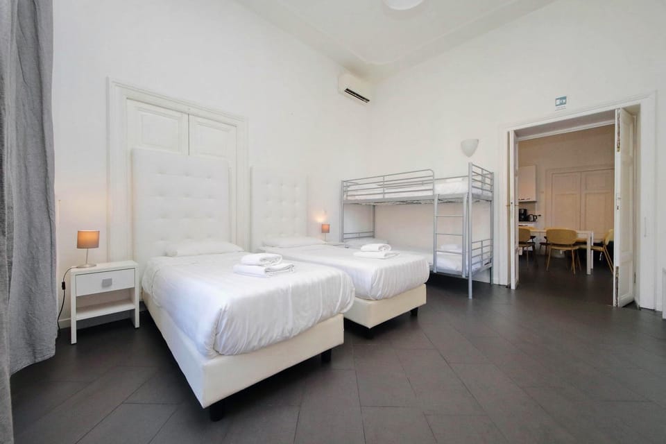 Bed, Photo of the whole room, Bedroom, bunk bed, air conditioner