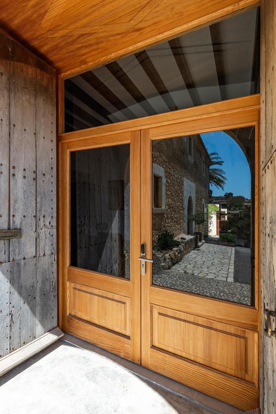 Facade/entrance