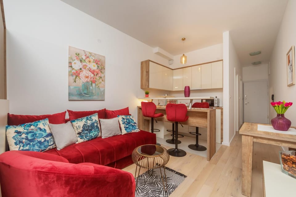 Kitchen or kitchenette, Living room