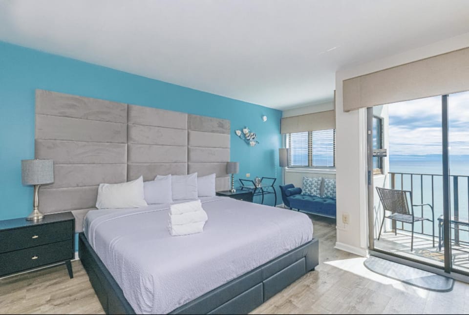 Direct Oceanfront Studio with Gorgeous Views! Palace Resort 1501 - Sleeps 4 guests House in Myrtle Beach