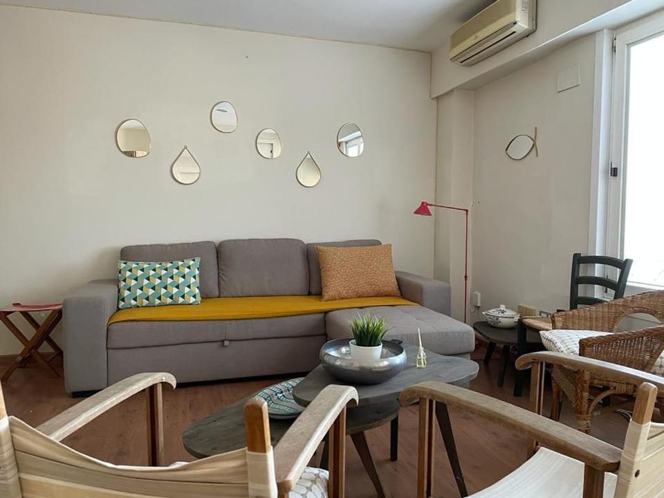 Living room, air conditioner