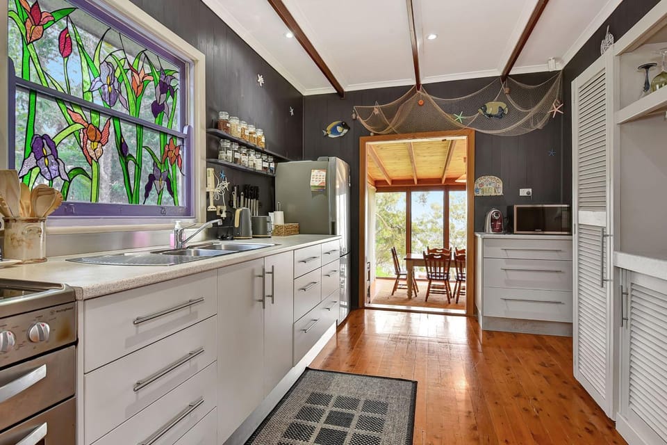 Wangi Waterfront HIdeaway House in Lake Macquarie
