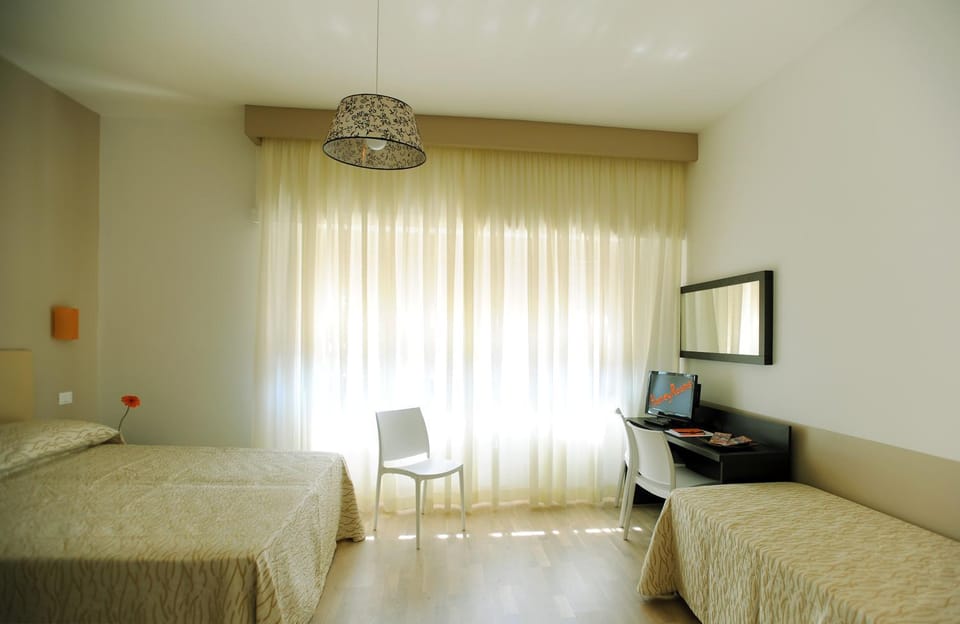 Honey Rooms Bed and Breakfast in Rome