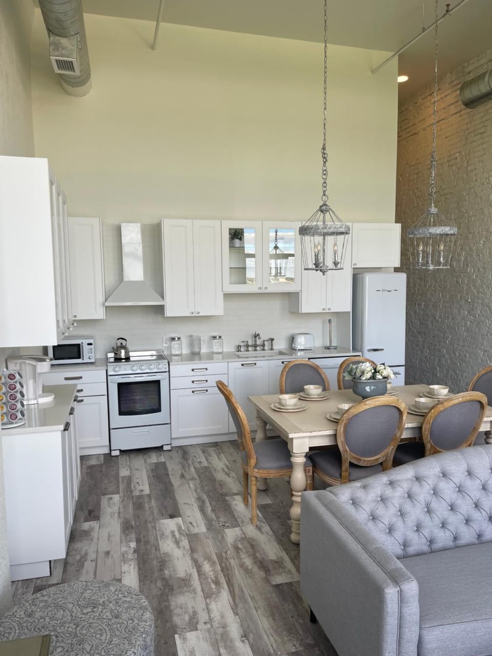 Dining area, kitchen