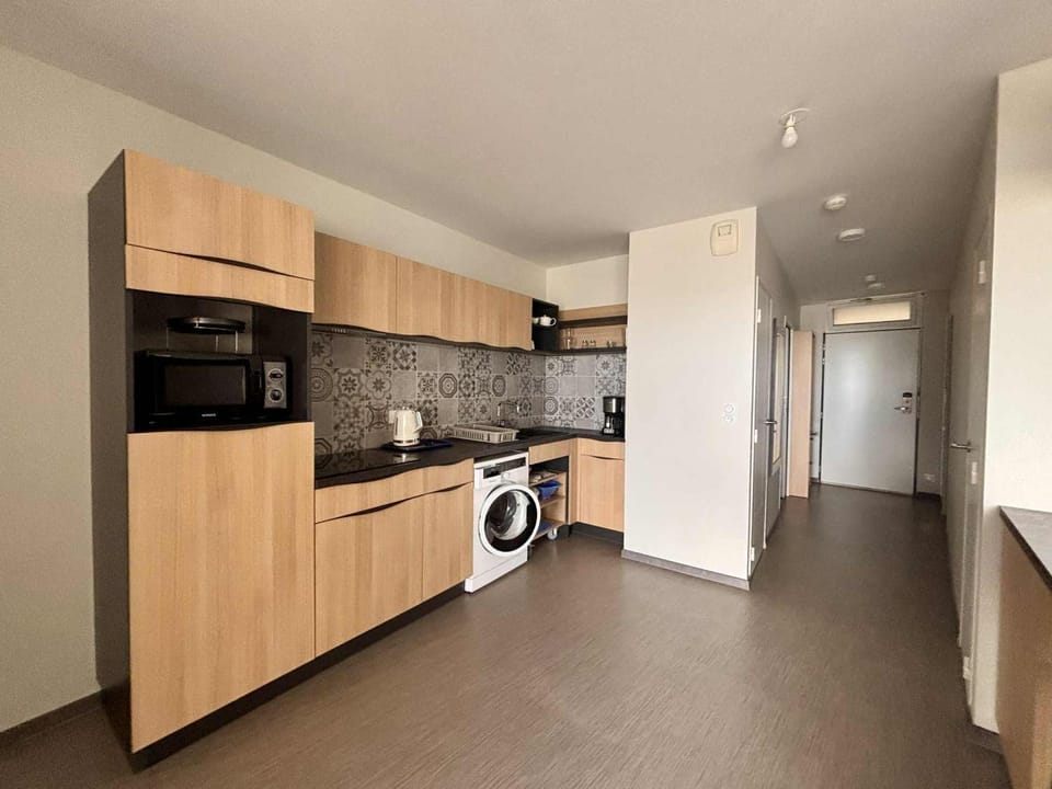 Appartement PMR avec balcon, piscine, parking et plage à La Tranche-sur-Mer - FR-1-194-229 Apartment in La Tranche-sur-Mer