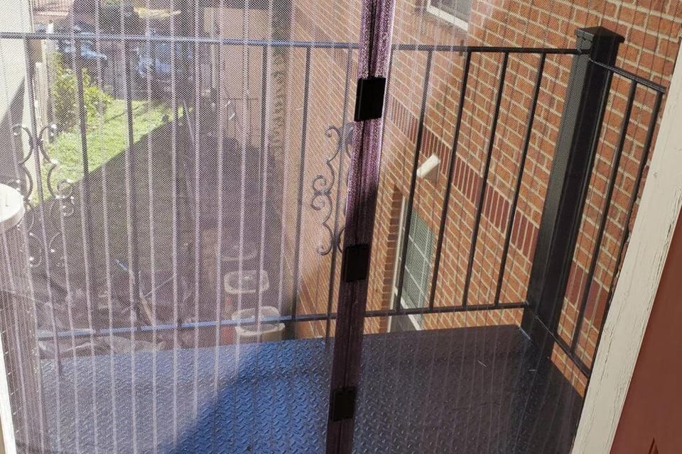 RELAXING 3 BR WITH FREE PARKING AT THE SEQUOIA Apartment in District of Columbia