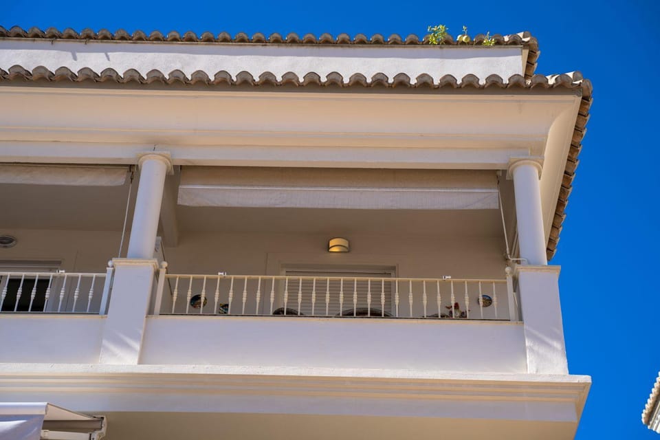 Property building, Balcony/Terrace