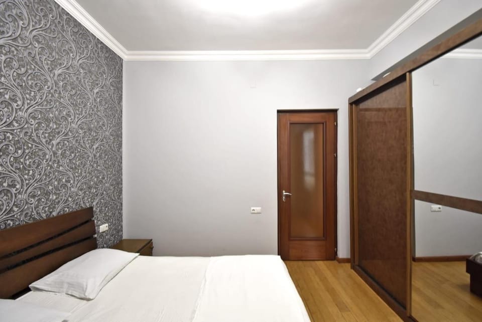 Byuzand7 new building in Republic Square Apartment in Yerevan