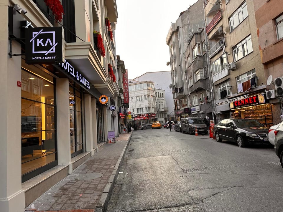 Facade/entrance, Lobby or reception, Street view, Quiet street view