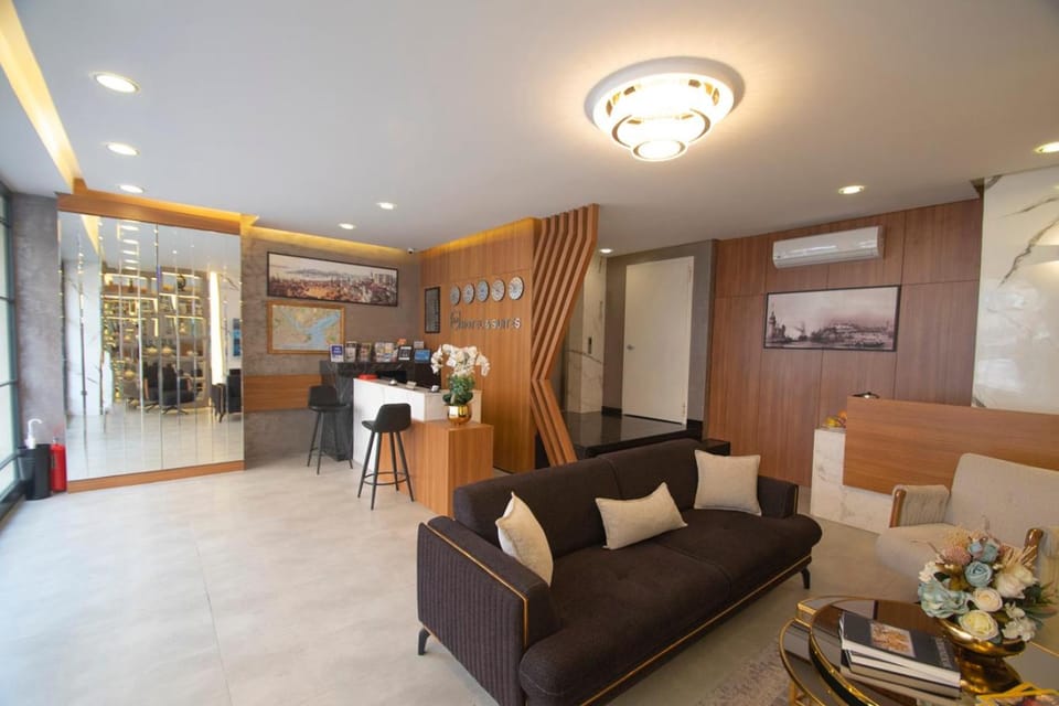 Communal lounge/ TV room, Lobby or reception, Lounge or bar, Seating area