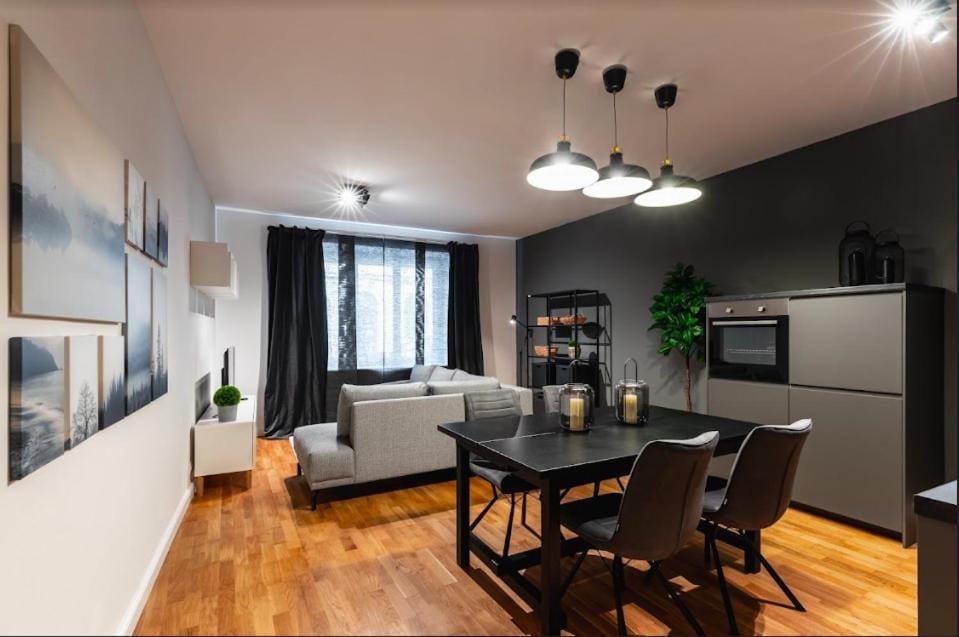 Living room, Dining area