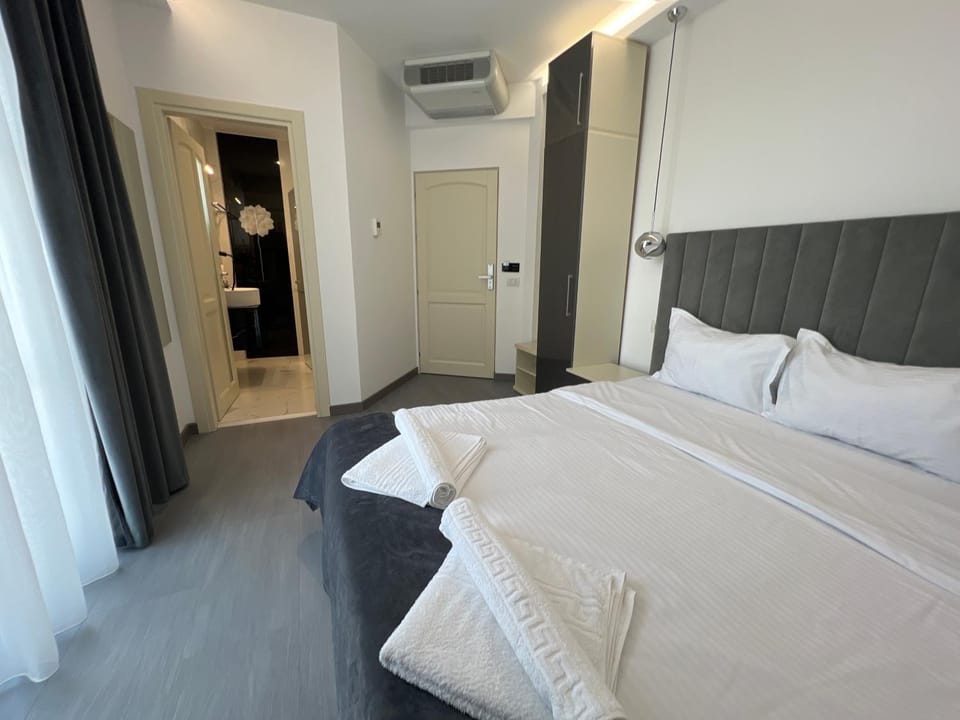 Ocaua Lui Cuza Tecuci Hotel in Moldova