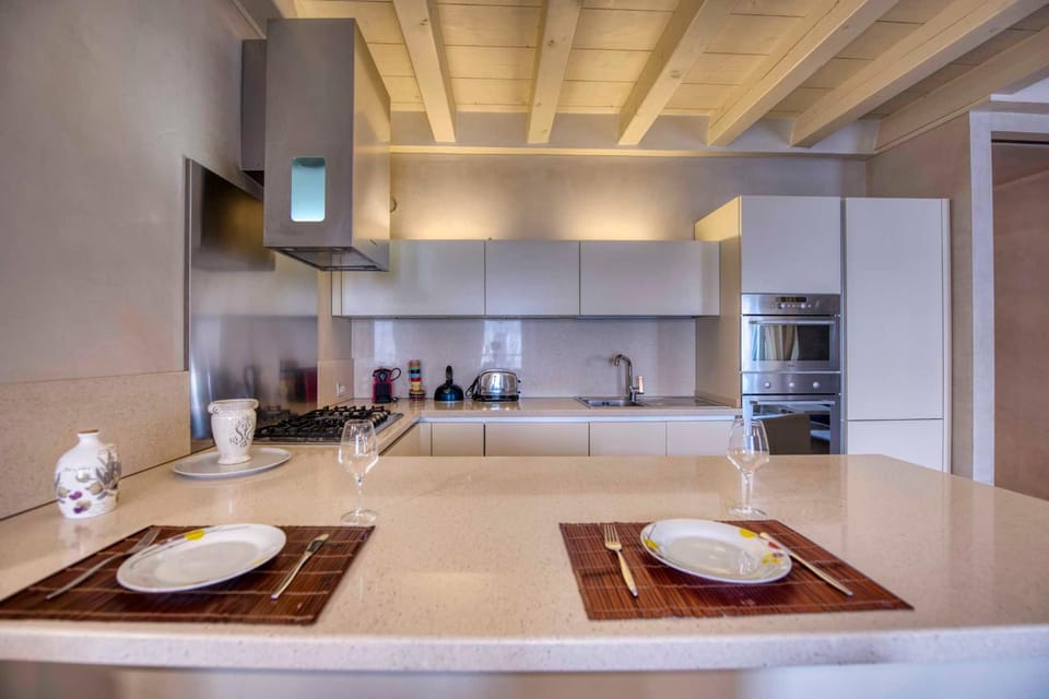 Kitchen or kitchenette, kitchen, kitchen