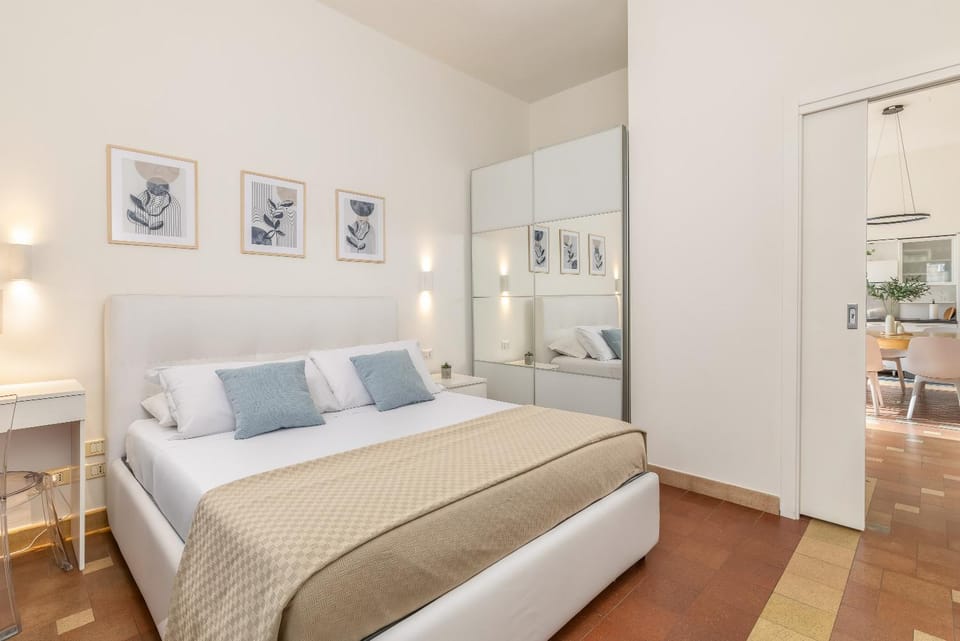 Bed, Photo of the whole room, Bedroom, wardrobe