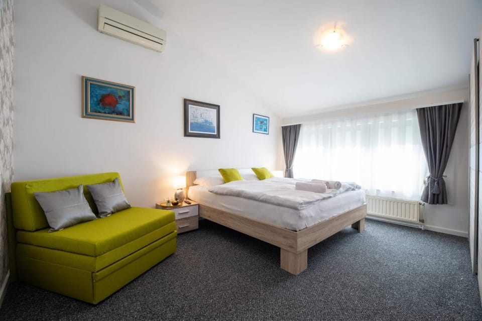 Four Roses Bed and Breakfast in City of Zagreb