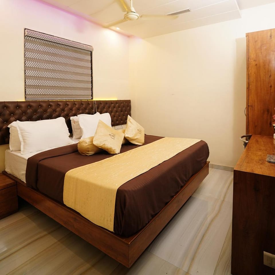 Bed, Bedroom, wardrobe