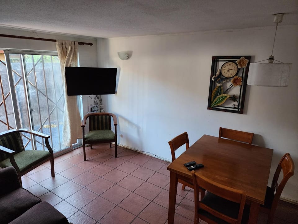 Communal lounge/ TV room, Living room, Seating area, Dining area