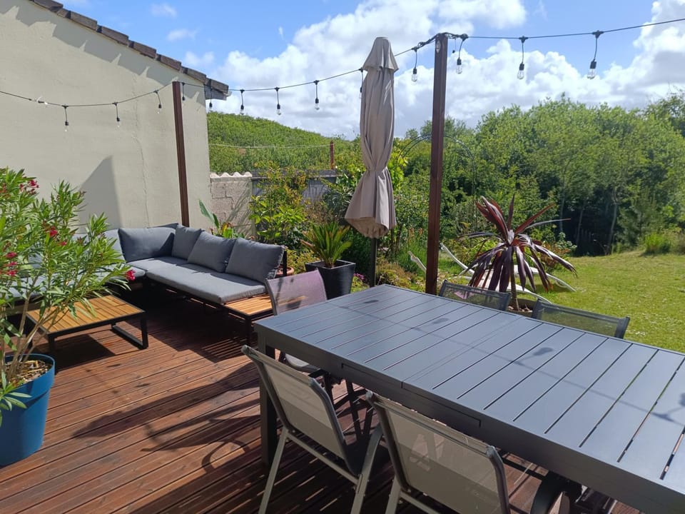 Patio, Spring, Garden, View (from property/room), Dining area, Garden view
