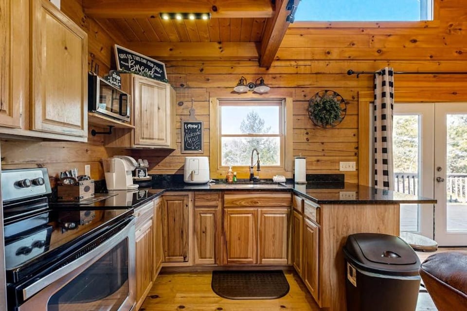 Lost Indian Hideaway House in Swain County