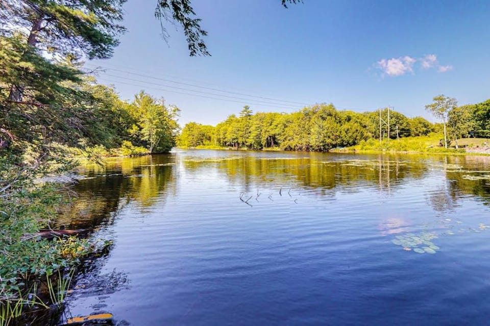Lakefront Pines House in Augusta