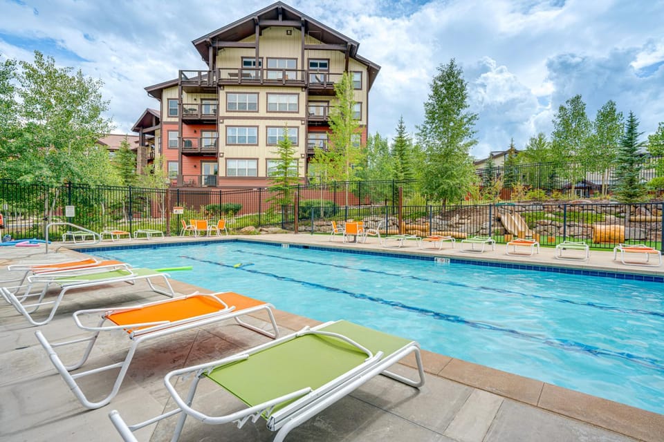Steps to Conquest Ski Lift: Granby Home w/ Grill House in Granby