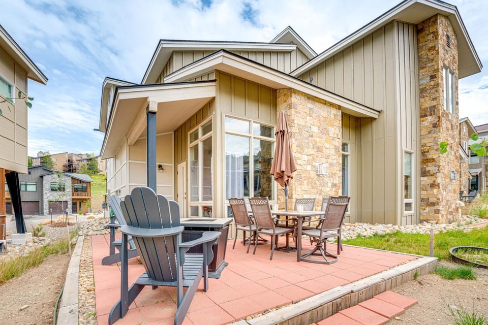 Steps to Conquest Ski Lift: Granby Home w/ Grill House in Granby