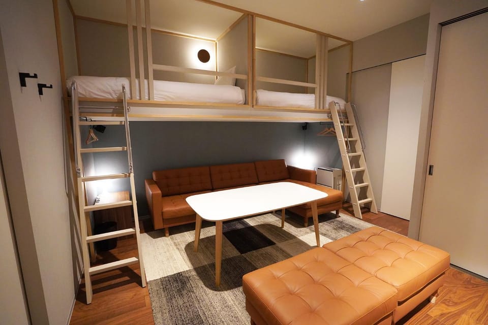 Living room, Diving