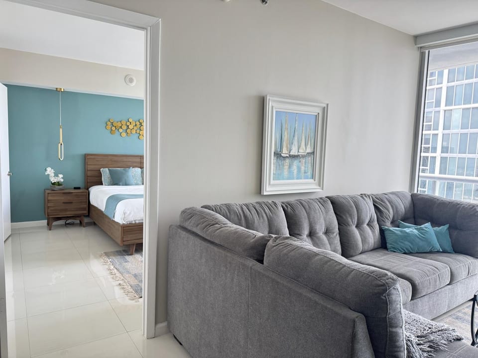 Living room, Photo of the whole room, Seating area