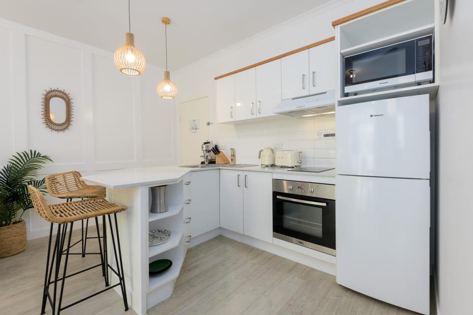 Kitchen or kitchenette, kitchen
