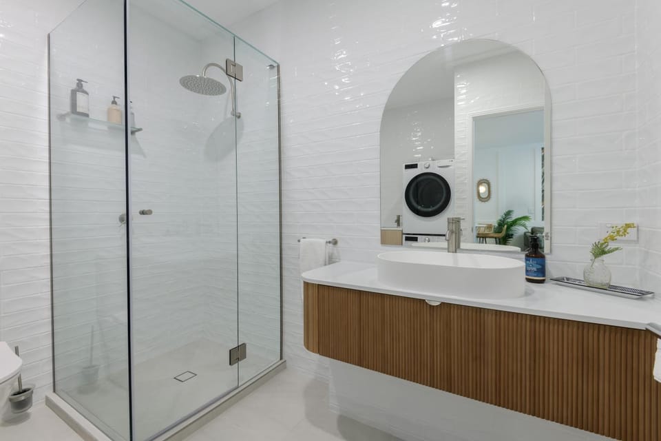 Shower, Bathroom