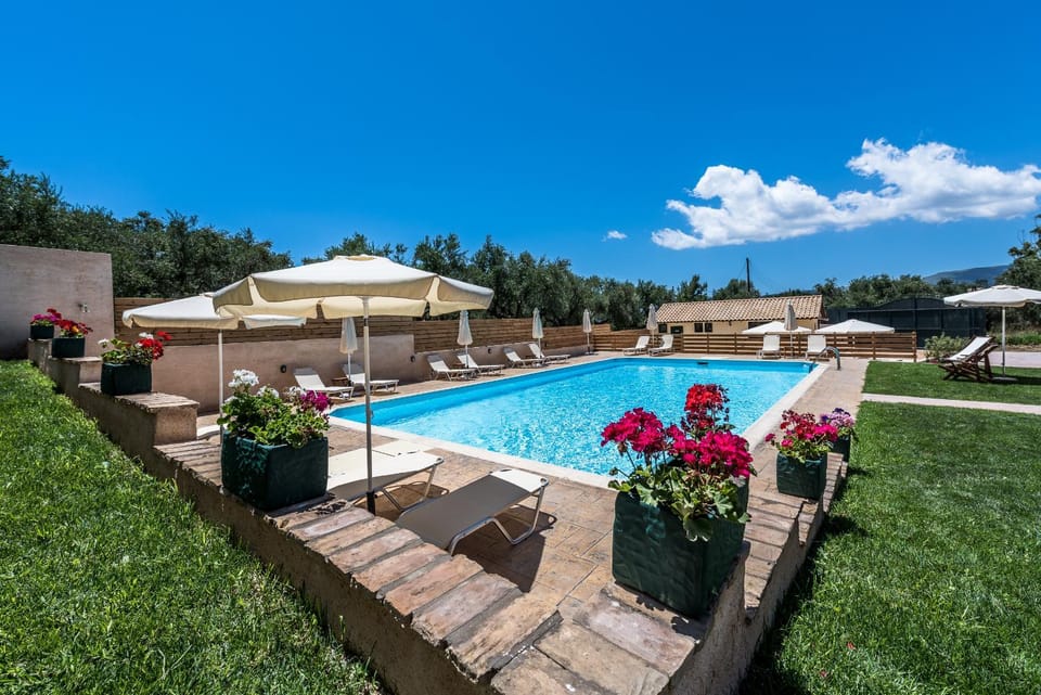 Garden, Swimming pool