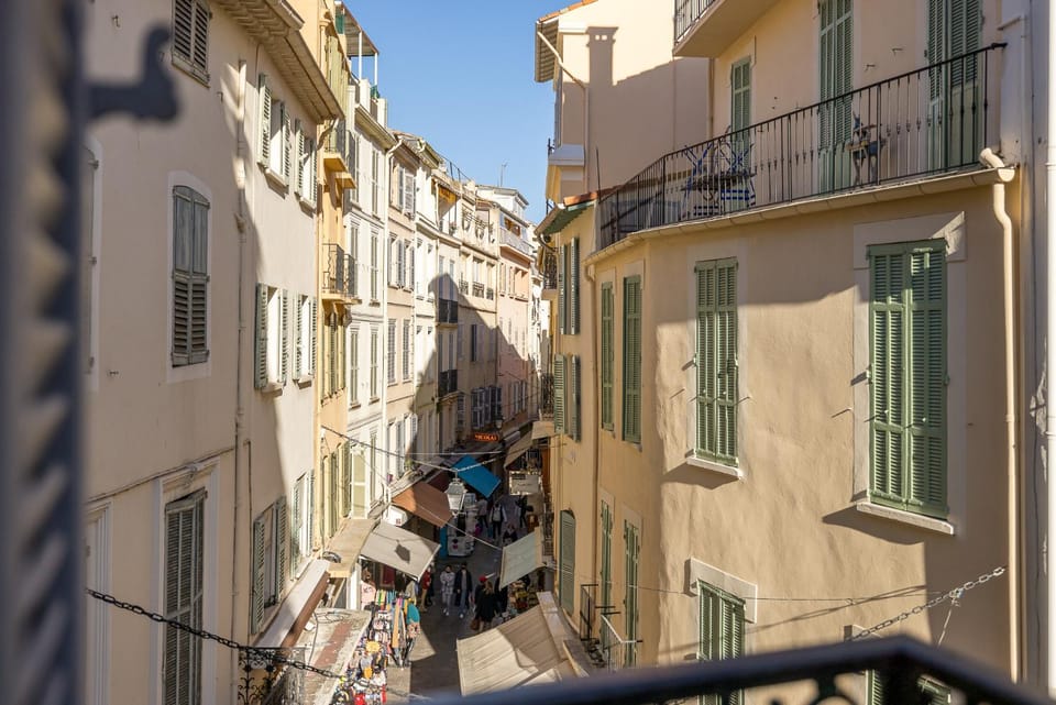 Neighbourhood, City view, Street view