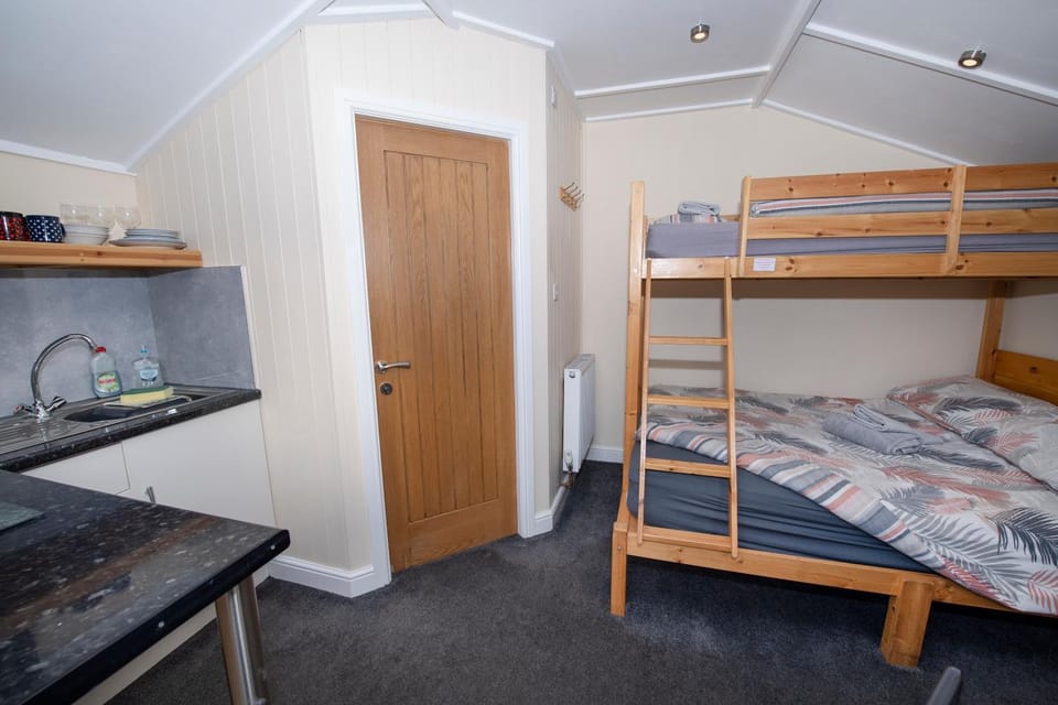 Seaways glamping, Silverbirch Apartment in England