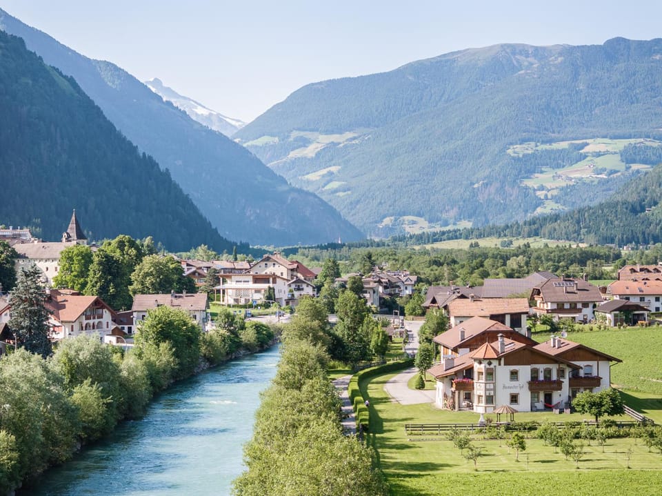 Property building, Bird's eye view, Mountain view, River view