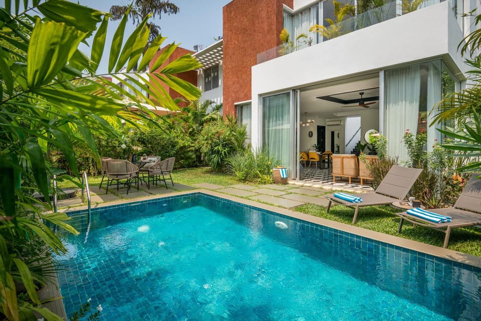 Pool view, Swimming pool