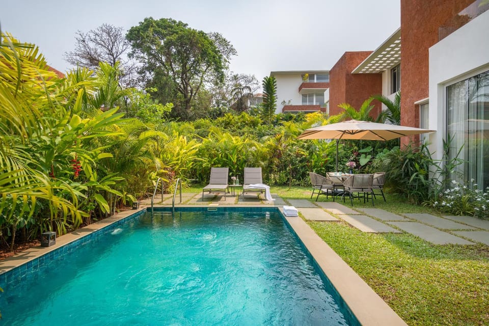 Swimming pool, Swimming pool