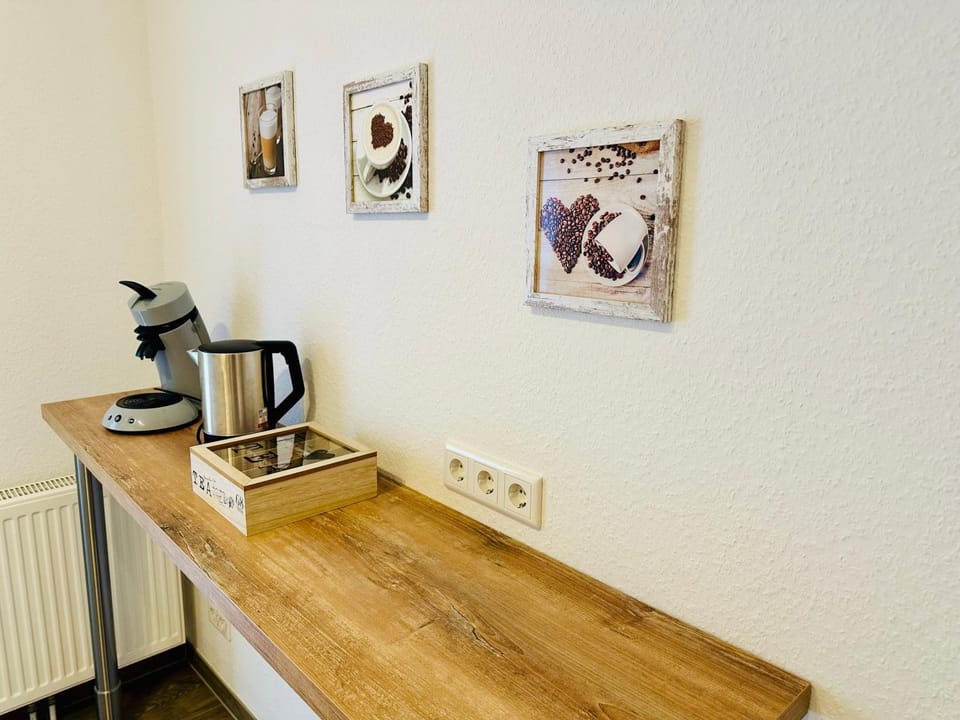 Kitchen or kitchenette, kitchen