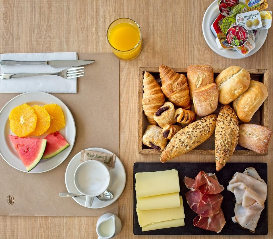 Lounge or bar, Breakfast, Continental breakfast
